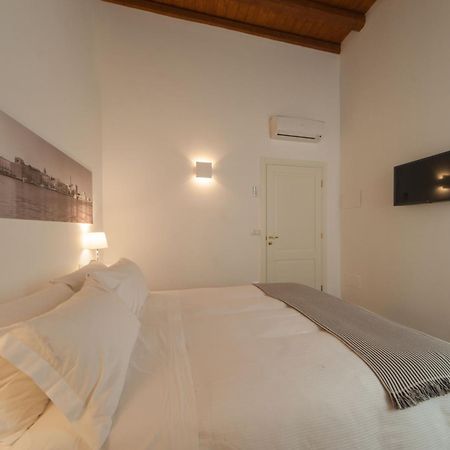 La Soffitta Covelli Bed & Breakfast Trani Ngoại thất bức ảnh