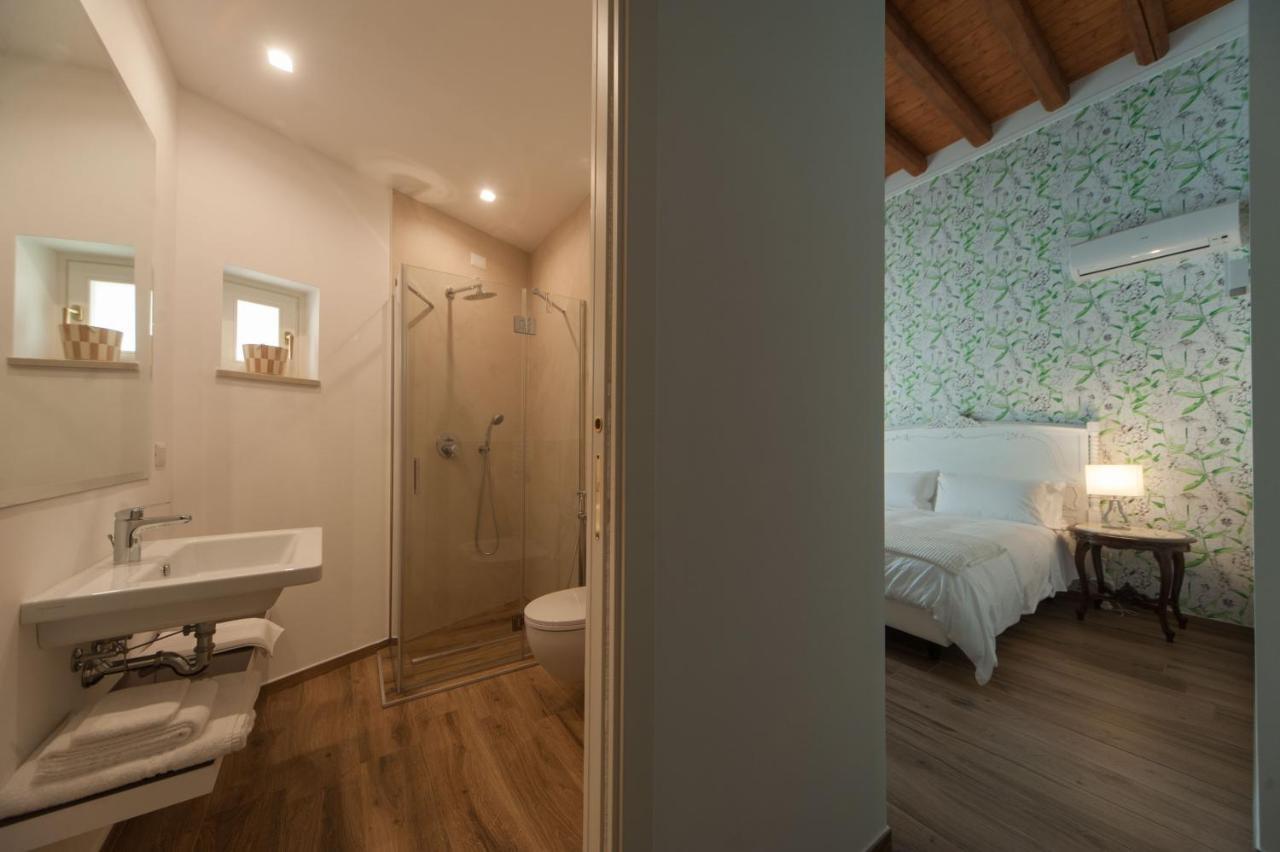 La Soffitta Covelli Bed & Breakfast Trani Ngoại thất bức ảnh